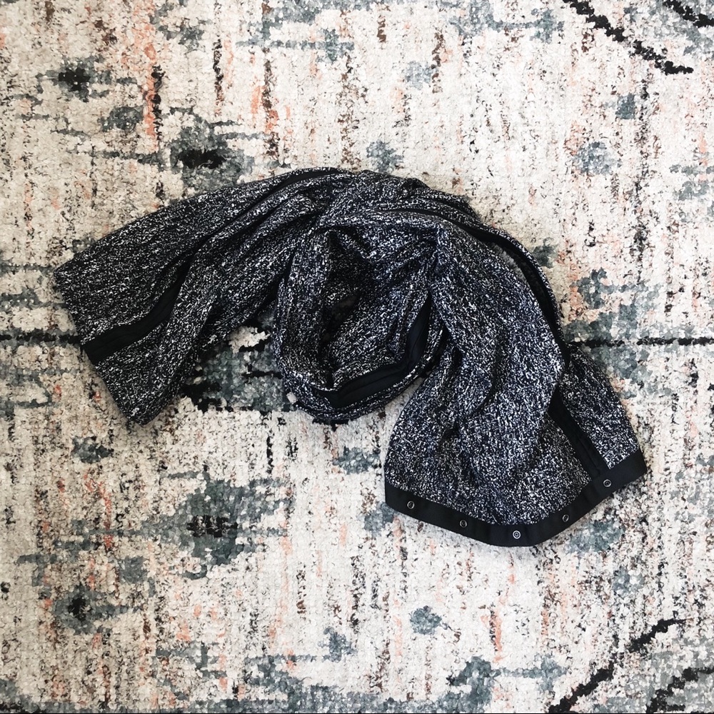 Lululemon Vinyasa Wrap Scarf